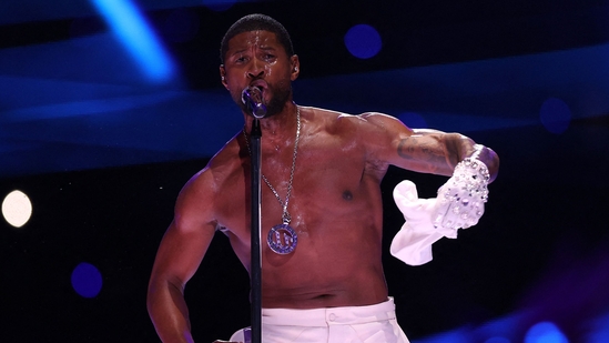 LAS VEGAS, NEVADA - FEBRUARY 11: Usher performs onstage during the Apple Music Super Bowl LVIII Halftime Show at Allegiant Stadium on February 11, 2024 in Las Vegas, Nevada. (Getty Images via AFP) LAS VEGAS, NEVADA - FEBRUARY 11: Usher performs onstage during the Apple Music Super Bowl LVIII Halftime Show at Allegiant Stadium on February 11, 2024 in Las Vegas, Nevada. (Getty Images via AFP)