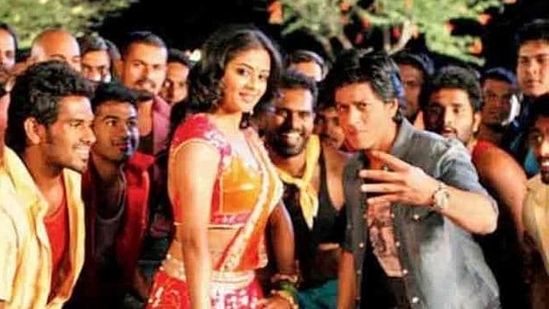 Priyamani and SRK in a still from ChennaI Express. Priyamani and SRK in a still from ChennaI Express.