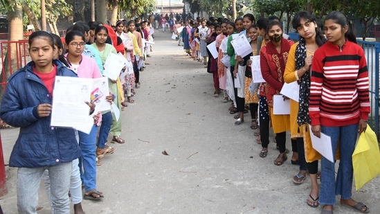 BSEB Matric Science Exam 2024: Shift 1, Shift 2 exam, timings, students reactions (Santosh Kumar ) BSEB Matric Science Exam 2024: Shift 1, Shift 2 exam, timings, students reactions (Santosh Kumar )