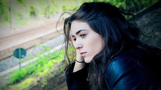 “Overcoming unconscious beliefs involves introspection, self-compassion, and often seeking support through therapy or personal development. Recognising and challenging these limiting beliefs can pave the way for a more receptive and fulfilling experience of love,” says Amanda Twiggs, marriage coach and relationship expert. She further shared in her recent Instagram post five unconscious beliefs that block us from getting the love that we want.(Unsplash)