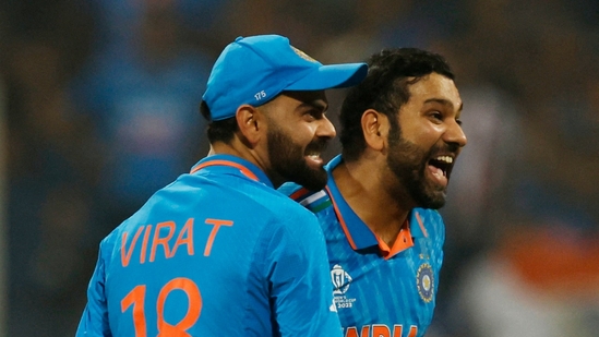 Virat Kohli (L) and Rohit Sharma(Reuters)