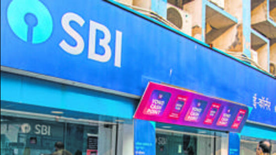 The State Bank of India provided data pertaining to electoral bonds to the Election Commission of India on Tuesday. (Mint) The State Bank of India provided data pertaining to electoral bonds to the Election Commission of India on Tuesday. (Mint)