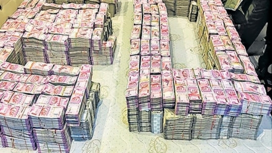 Seizure of money is common before elections, and the only way to curb it is by bringing in accountability and transparency in political funding (PTI) Seizure of money is common before elections, and the only way to curb it is by bringing in accountability and transparency in political funding (PTI)
