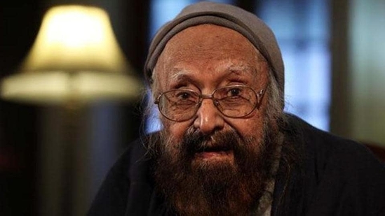 Khushwant Singh (HT File Photo) Khushwant Singh (HT File Photo)