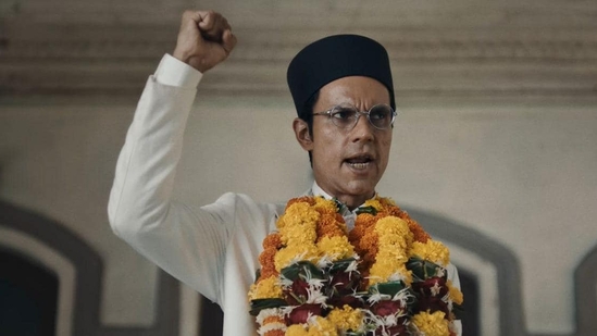 Randeep Hooda plays Vinayak Damodar Savarkar in Swatantra Veer Savarkar. Randeep Hooda plays Vinayak Damodar Savarkar in Swatantra Veer Savarkar.