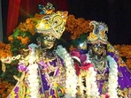 Dol Jatra, the last festival of the year in the Bengali calendar, celebrates the arrival of spring by honouring Radha and Krishna.(HT File Photo) Dol Jatra, the last festival of the year in the Bengali calendar, celebrates the arrival of spring by honouring Radha and Krishna.(HT File Photo)