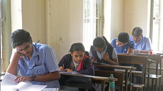 As per the information given by the CBSE board, 5 subjects will be mandatory for Class 10 students. Along with this, 2 optional subjects will also be given. (REPRESENTATIVE PHOTO) As per the information given by the CBSE board, 5 subjects will be mandatory for Class 10 students. Along with this, 2 optional subjects will also be given. (REPRESENTATIVE PHOTO)