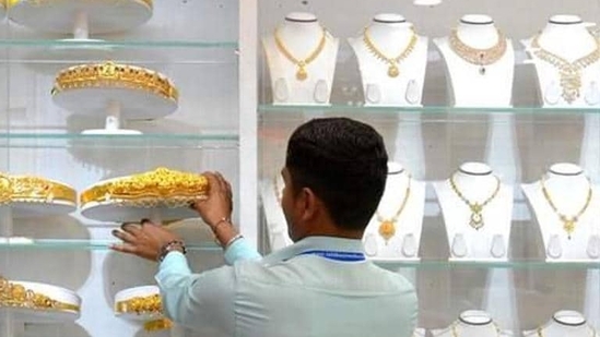 Gold and silver prices today: On Thursday, MCX Gold and Silver futures ended with gains with the April gold contract settling at <span class='webrupee'>₹</span>67,725. Gold and silver prices today: On Thursday, MCX Gold and Silver futures ended with gains with the April gold contract settling at <span class='webrupee'>₹</span>67,725.