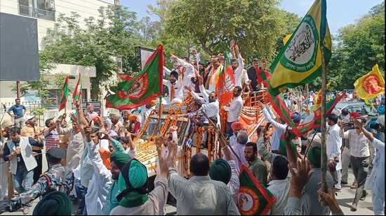Bharatiya Janata Party (BJP) Lok Sabha candidate Hans Raj Hans kickstarted his poll campaign with a roadshow at Faridkot on Thursday Bharatiya Janata Party (BJP) Lok Sabha candidate Hans Raj Hans kickstarted his poll campaign with a roadshow at Faridkot on Thursday