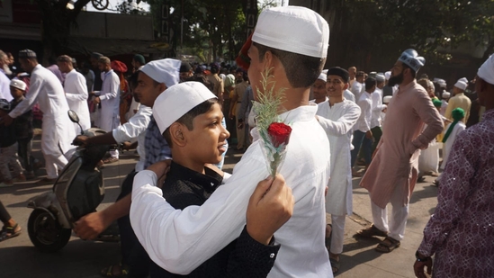 Eid-ul-Fitr is celebrated with religious devotion, marked by large prayer congregations in mosques and open spaces nationwide. In this old picture, the Muslim community is seen gathered at Idgah Masjid in Maharashtra's Thane to offer Namaz on a Ramadan Eid.(Praful Gangurde/HT Photo) Eid-ul-Fitr is celebrated with religious devotion, marked by large prayer congregations in mosques and open spaces nationwide. In this old picture, the Muslim community is seen gathered at Idgah Masjid in Maharashtra's Thane to offer Namaz on a Ramadan Eid.(Praful Gangurde/HT Photo)