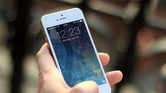 Apple has warned iPhones users in 92 countries, including India, of an extremely advanced cyberattack.(Pixabay) Apple has warned iPhones users in 92 countries, including India, of an extremely advanced cyberattack.(Pixabay)