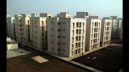 The Delhi Development Authority has built 2,093 flats of different sizes in Dwarka and Lok Nayakpuram under the Diwali 2023 scheme. (Representational image) The Delhi Development Authority has built 2,093 flats of different sizes in Dwarka and Lok Nayakpuram under the Diwali 2023 scheme. (Representational image)