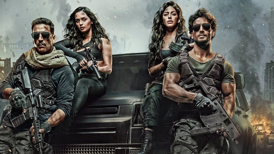 Bade Miyan Chote Miyan box office collection day 7: Akshay Kumar and Tiger Shroff feature alongside Manushi Chhillar and Alaya F in the action film. Bade Miyan Chote Miyan box office collection day 7: Akshay Kumar and Tiger Shroff feature alongside Manushi Chhillar and Alaya F in the action film.