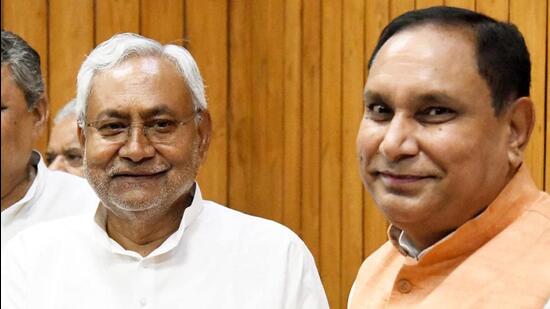 Maheshwar Hazari with Nitish Kumar. (HT FILE) Maheshwar Hazari with Nitish Kumar. (HT FILE)