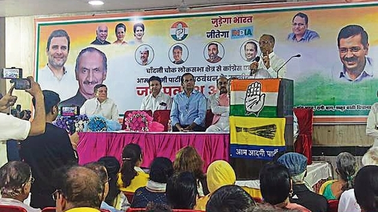 JP Agarwal addresses the joint meet on Monday. (HT Photo) JP Agarwal addresses the joint meet on Monday. (HT Photo)
