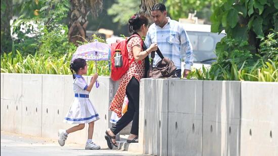 The maximum was recorded at 40.3°C on Saturday. (Raj K Raj/HT Photo) The maximum was recorded at 40.3°C on Saturday. (Raj K Raj/HT Photo)