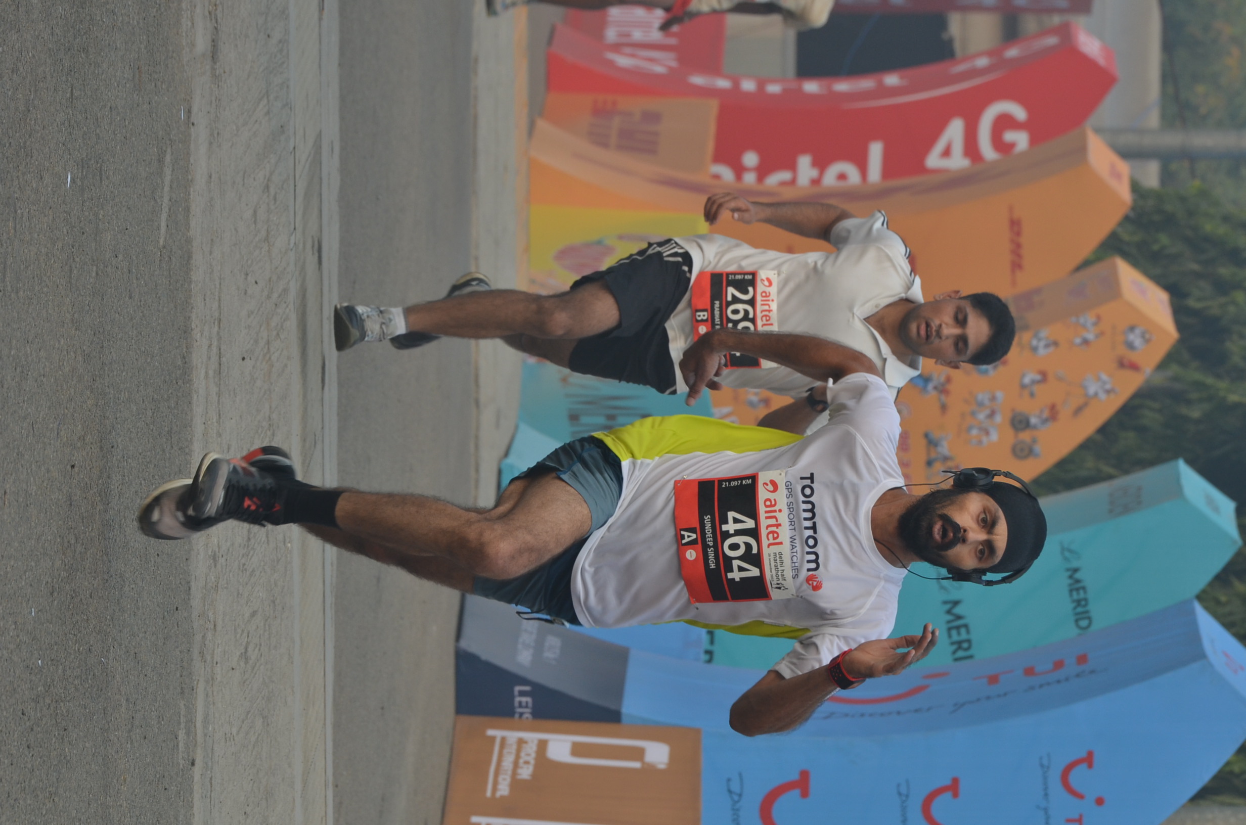 Sundeep Singh running hard towards the finish line during the 2015 Delhi Airtel half-marathon.(Special arrangement) Sundeep Singh running hard towards the finish line during the 2015 Delhi Airtel half-marathon.(Special arrangement)