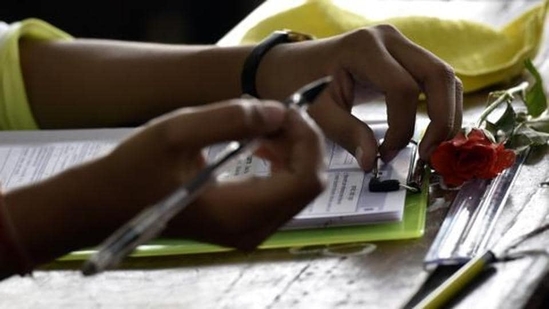 Candidates who wish to apply may submit their applications on the official website at exams.nta.ac.in/nvs.(Hindustan Times file photo) Candidates who wish to apply may submit their applications on the official website at exams.nta.ac.in/nvs.(Hindustan Times file photo)