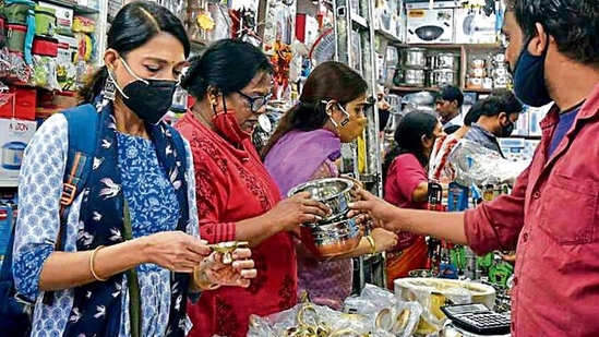 Copper Utensils:&nbsp;Investing in copper utensils on Akshaya Tritiya is believed to bring health benefits and positive energy into your home. Copper is associated with healing properties and is considered auspicious for kitchenware.(HT Photo/Sanjeev Verma)