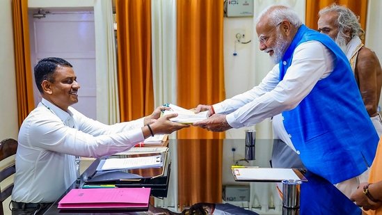 Prime Minister Narendra Modi files his nomination papers for Lok Sabha polls, in Varanasi.(PTI) Prime Minister Narendra Modi files his nomination papers for Lok Sabha polls, in Varanasi.(PTI)