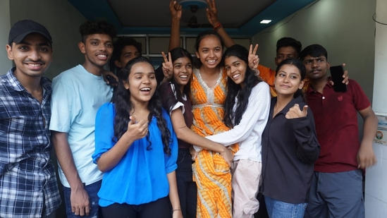 Maharashtra HSC Board 12th result declared, Thane students are seen celebrating (Praful Gangurde)