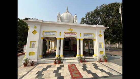 The Kabir Samadhi temple in Maghar town of Sant Kabir Nagar. (Manish Chandra Pandey/HT Photo) The Kabir Samadhi temple in Maghar town of Sant Kabir Nagar. (Manish Chandra Pandey/HT Photo)