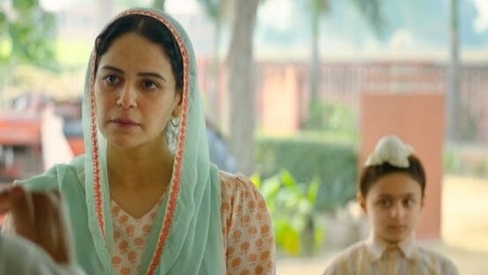 Mona SIngh in a still from Laal Singh Chaddha.