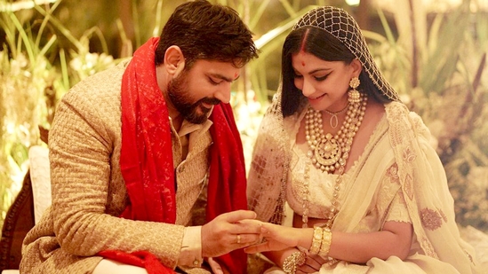 Rhea Kapoor is always one for everything aesthetic. She married producer Karan Boolani in an intimate ceremony at home, attended only by their close family members. She is the daughter of Anil Kapoor. 