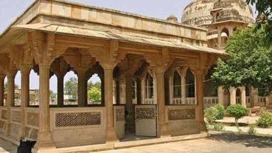 Tomb of Tansen in Gwalior district.(HT photo) Tomb of Tansen in Gwalior district.(HT photo)