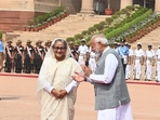 Prime Minister Narendra Modi welcomed Bangladesh Prime Minister Sheikh Hasina during her ceremonial reception at Rashtrapati Bhawan in New Delhi on Saturday.(Arvind Yadav/HT Photo) Prime Minister Narendra Modi welcomed Bangladesh Prime Minister Sheikh Hasina during her ceremonial reception at Rashtrapati Bhawan in New Delhi on Saturday.(Arvind Yadav/HT Photo)