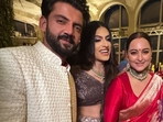 Sonakshi Sinha and Zaheer Iqbal pose for a photograph with Sushant Divgikr at their wedding reception in Mumbai.(Instagram/@sushantdivgikr) Sonakshi Sinha and Zaheer Iqbal pose for a photograph with Sushant Divgikr at their wedding reception in Mumbai.(Instagram/@sushantdivgikr)