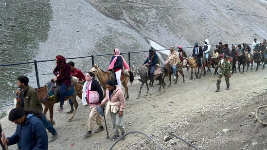 First batch of Amaranth pilgrims leave towards holy cave(HT/ Waseem Andrabi) First batch of Amaranth pilgrims leave towards holy cave(HT/ Waseem Andrabi)