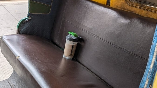 The forgotten protein shake bottle in an auto in Bengaluru.(X) The forgotten protein shake bottle in an auto in Bengaluru.(X)