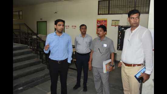 Gurugram District Election Officer and Deputy Commissioner Nishant Kumar Yadav emphasised the need for regular inspections to ensure readiness and proper maintenance of essential facilities at the polling venues ahead of Haryana assembly elections. (Representational Image) Gurugram District Election Officer and Deputy Commissioner Nishant Kumar Yadav emphasised the need for regular inspections to ensure readiness and proper maintenance of essential facilities at the polling venues ahead of Haryana assembly elections. (Representational Image)