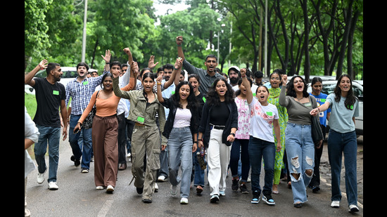 Supporters of ISO taking a rally in support of their joint secretary candidate Tejasvi on the Panjab University campus in Chandigarh on Thursday. (Ravi Kumar/HT) Supporters of ISO taking a rally in support of their joint secretary candidate Tejasvi on the Panjab University campus in Chandigarh on Thursday. (Ravi Kumar/HT)