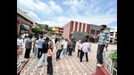 Student leaders speak to voters at DAV-10, Chandigarh, on Tuesday. (HT Photo) Student leaders speak to voters at DAV-10, Chandigarh, on Tuesday. (HT Photo)