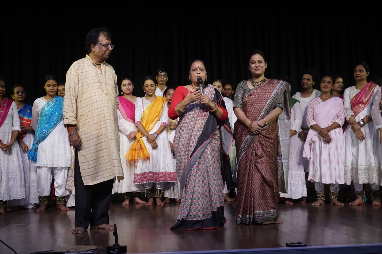 Jayantimala Mishra with Bhatkhande Sanskriti Vishwavidyalaya faculty members and students during the workshop in Lucknow Jayantimala Mishra with Bhatkhande Sanskriti Vishwavidyalaya faculty members and students during the workshop in Lucknow