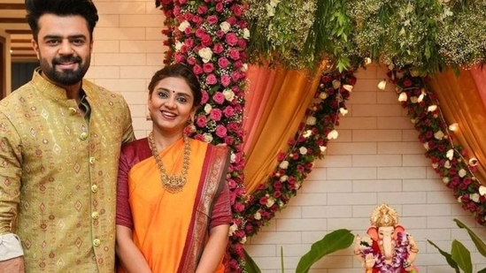 Maneish Paul shared a picture from Ganesh Chaturthi celebrations at his residence.
