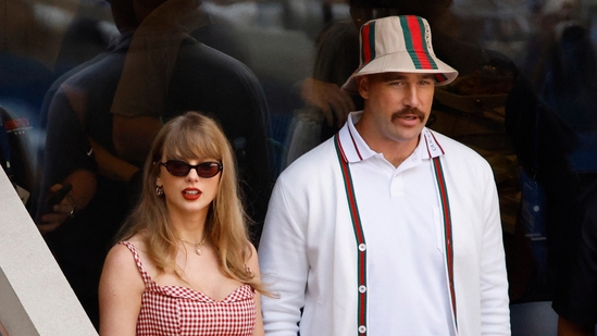 Tennis - U.S. Open - Flushing Meadows, New York, United States - September 8, 2024 Singer Taylor Swift and Kansas City Chiefs' Travis Kelce are seen during the final match between Italy's Jannik Sinner and Taylor Fritz of the U.S. REUTERS/Eduardo Munoz(REUTERS)