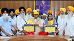Punjab governor Gulab Chand Kataria being felicitated at Gurdwara Baoli Sahib, located at Goindwal Sahib village in Punjab’s Tarn Taran district. (HT Photo) Punjab governor Gulab Chand Kataria being felicitated at Gurdwara Baoli Sahib, located at Goindwal Sahib village in Punjab’s Tarn Taran district. (HT Photo)