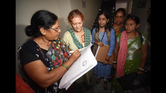 The decadal census was expected to begin in 2020 but has been delayed --- at first due to the Covid-19 pandemic, according to the government. The opposition has been pushing for the process to begin. (HT PHOTO)