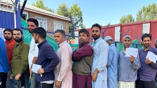 The second and third phases of voting in Jammu and Kashmir are scheduled for September 25 and October 1, respectively. (Waseem Andrabi/HT Photo) The second and third phases of voting in Jammu and Kashmir are scheduled for September 25 and October 1, respectively. (Waseem Andrabi/HT Photo)