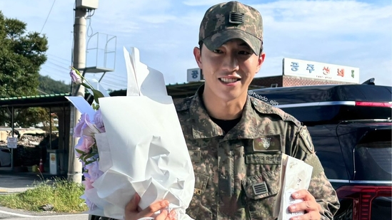 Nam Joo-hyuk was discharged from the military on September 19.