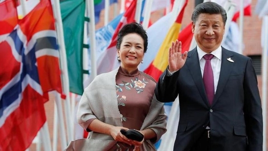 Xi’s Wife Meets US Students in Effort to Improve Relations Xi’s Wife Meets US Students in Effort to Improve Relations