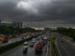 Gurugram, India-September 12, 2024: A view of black monsoon clouds hover over the National Highway-48 during drizzling near Signature tower flyover, in Gurugram, India, on Thursday, 12 September 2024. (Photo by Parveen Kumar/Hindustan Times)
Gurugram, India-September 12, 2024: A view of black monsoon clouds hover over the National Highway-48 during drizzling near Signature tower flyover, in Gurugram, India, on Thursday, 12 September 2024. (Photo by Parveen Kumar/Hindustan Times)