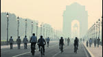 walkers and cyclists on Kartavya Path on a hazy Sunday morning. (Arvind Yadav/HT PHOTO) walkers and cyclists on Kartavya Path on a hazy Sunday morning. (Arvind Yadav/HT PHOTO)