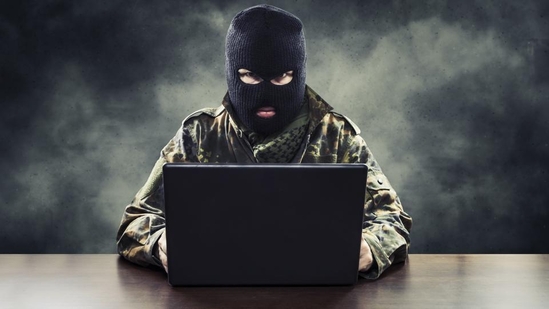 There have been increasing instances of cybercrimes happening in Bengaluru, especially those involving courier firms and digital arrests.(Getty Images/iStockphoto) There have been increasing instances of cybercrimes happening in Bengaluru, especially those involving courier firms and digital arrests.(Getty Images/iStockphoto)