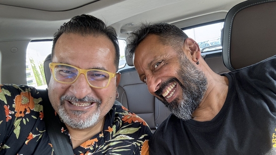 In a new twist to the Swiggy-Zomato rivalry, Rocky's old partner Mayur Sharma works for Zomato as he become a Swiggy ambassador.(X/rockyandmayur) In a new twist to the Swiggy-Zomato rivalry, Rocky's old partner Mayur Sharma works for Zomato as he become a Swiggy ambassador.(X/rockyandmayur)