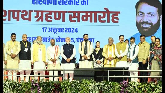 The ministers of the Haryana cabinet with Prime Minister Narendra Modi at the swearing-in ceremony on Thursday. (HT PHOTO) The ministers of the Haryana cabinet with Prime Minister Narendra Modi at the swearing-in ceremony on Thursday. (HT PHOTO)