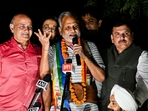 Former Delhi Health minister Satyender Jain AAP leader Manish Sisodia and Sanjay singh and Delhi CM Atishi gets a warm welcome by his supporters after getting released from Tihar jail in New Delhi on Friday.(Raj K Raj/HT Photo) Former Delhi Health minister Satyender Jain AAP leader Manish Sisodia and Sanjay singh and Delhi CM Atishi gets a warm welcome by his supporters after getting released from Tihar jail in New Delhi on Friday.(Raj K Raj/HT Photo)